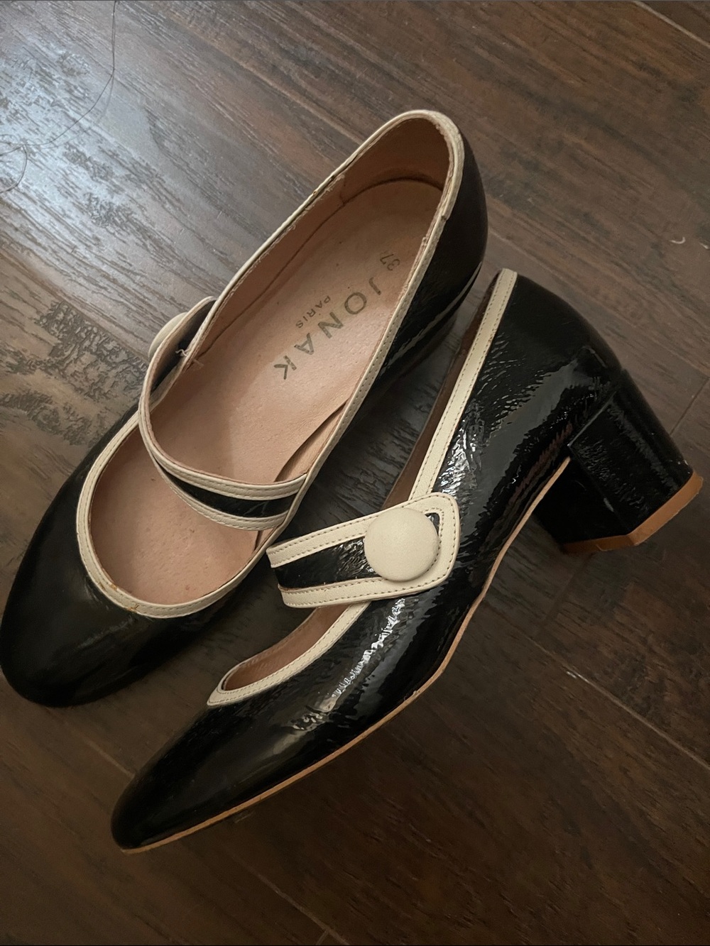 Jonak patent leather maryjanes 37